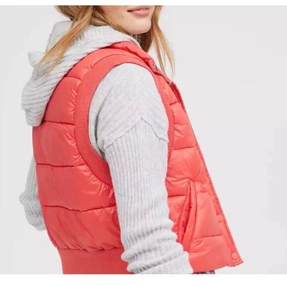 Aerie Offline Calypso Puffer Vest Outdoors Sleeveless Cropped Red Size XL - Picture 1 of 7